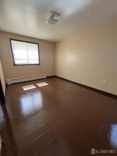 Building Photo - 46 Delafield St
