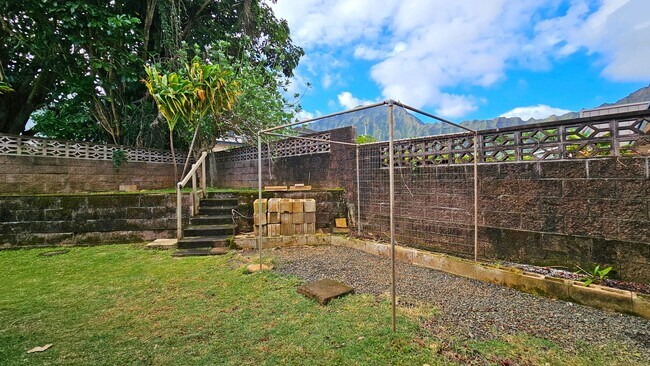 Foto del edificio - Single level 3 bedroom, 1 1/2 bath with en...