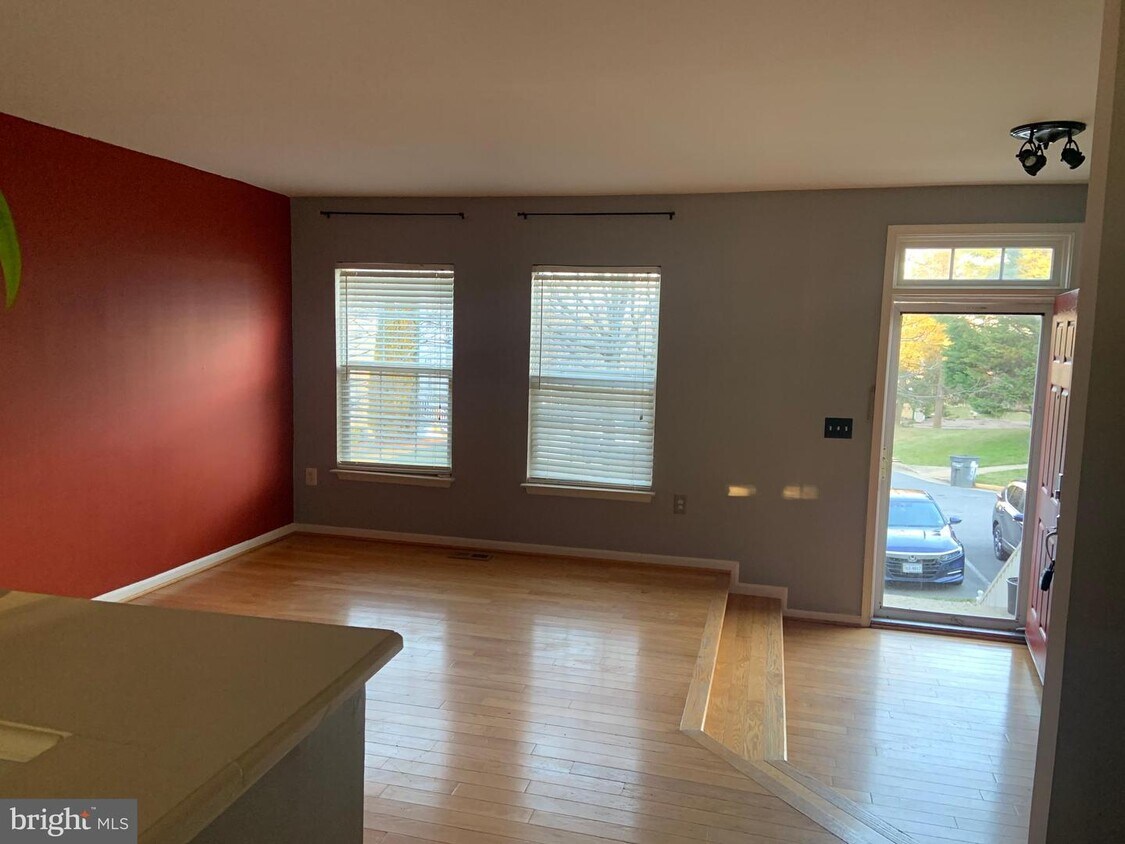 15632 Plain Dealing Pl, Manassas, VA 20112 Townhome Rentals in