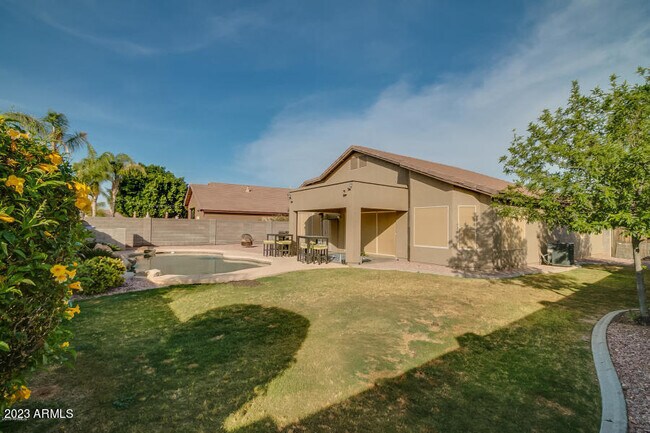 Foto del edificio - 3844 S Seton Ave