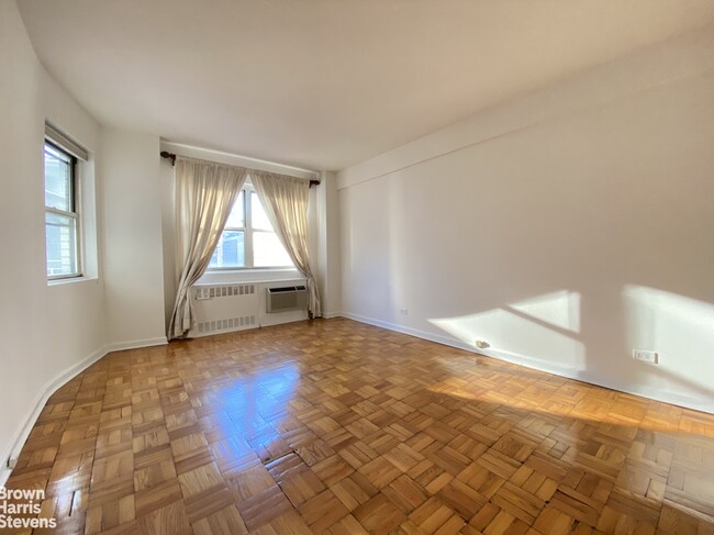 Foto del edificio - 301 E 66th St