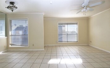 Building Photo - 6202 Skyline Dr