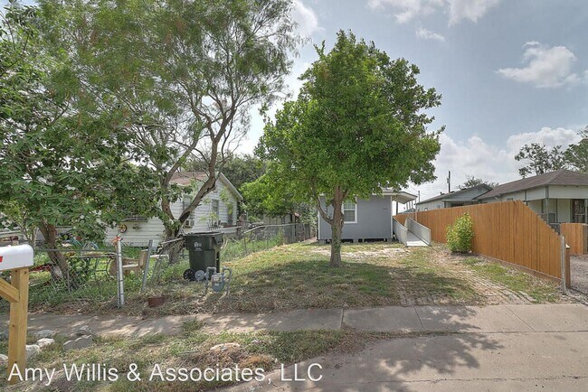 Building Photo - 2 br, 1 bath House - 1446 Main Dr