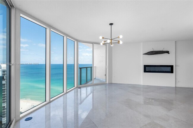 Foto del edificio - 16699 Collins Ave