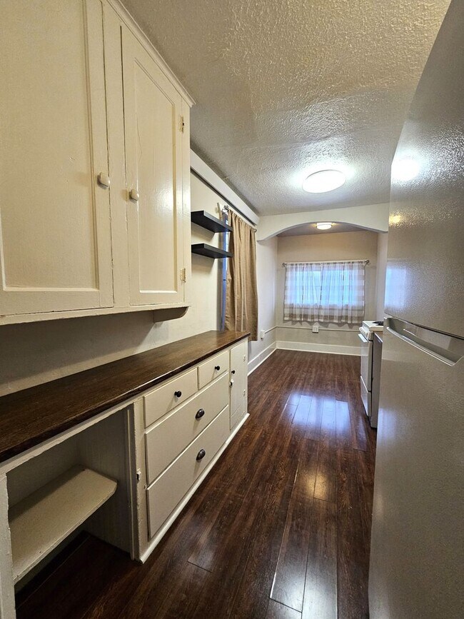 Foto del edificio - One Bedroom Home