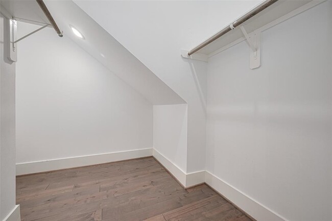 Foto del edificio - 1203 W 24th St