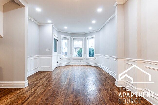 Foto del edificio - 2509 W Diversey Ave