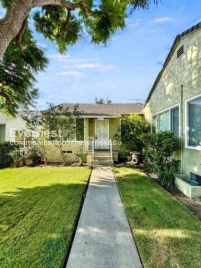 Building Photo - 10771 Galvin St