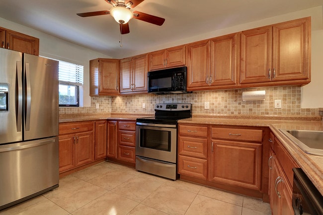 Building Photo - 2141 W Woolbright Road L101