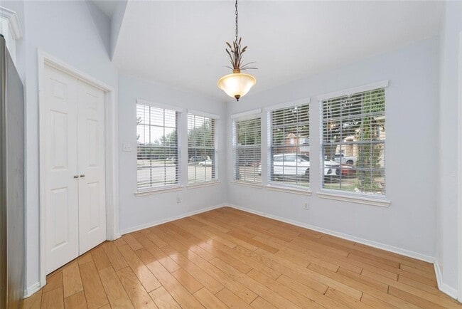 Foto del edificio - 15010 Leila Oaks Ln