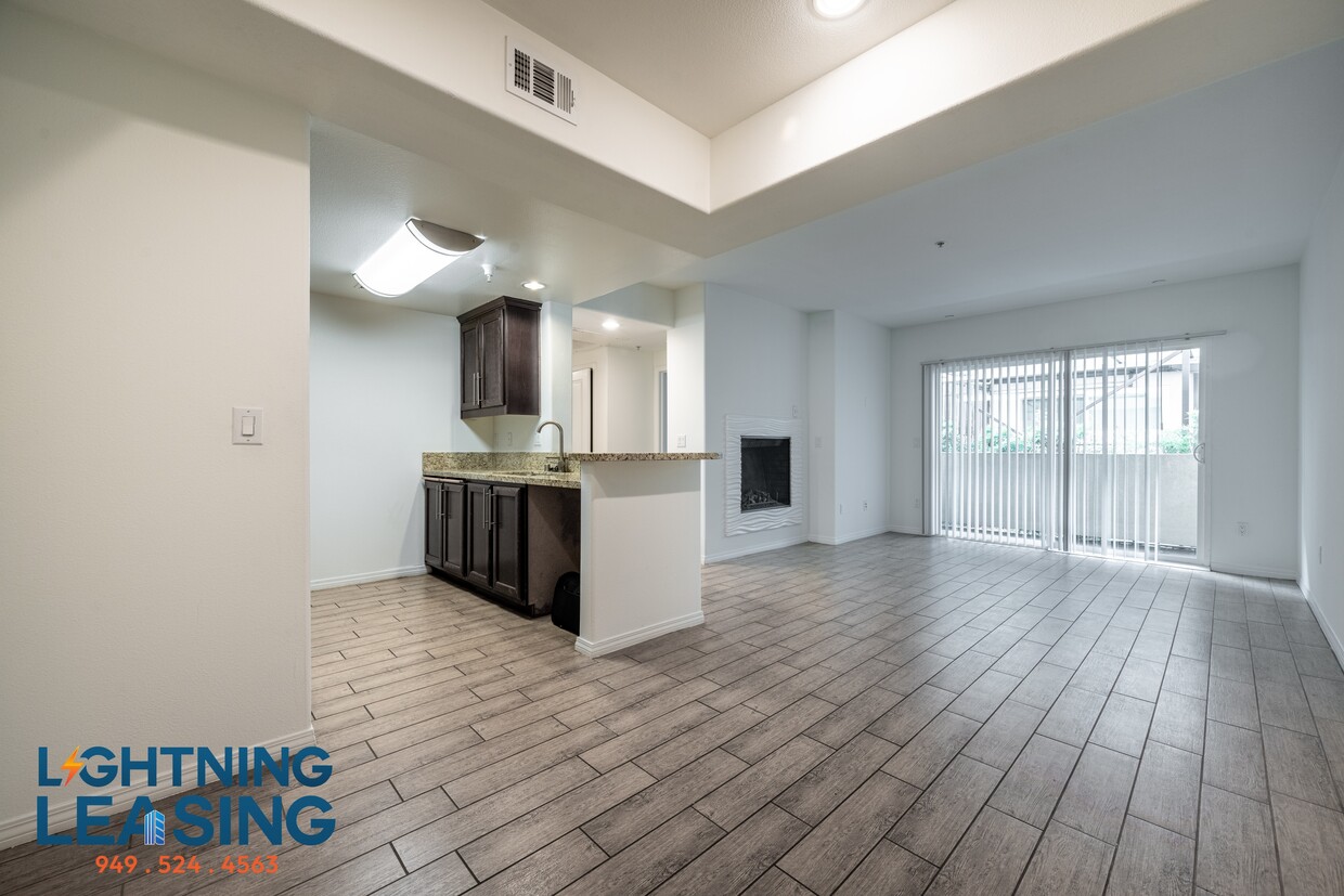 Foto principal - 11925-11923 Kling St