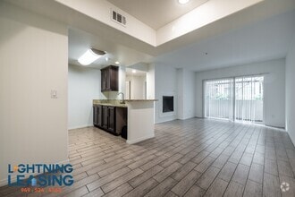 Building Photo - 11923 Kling St