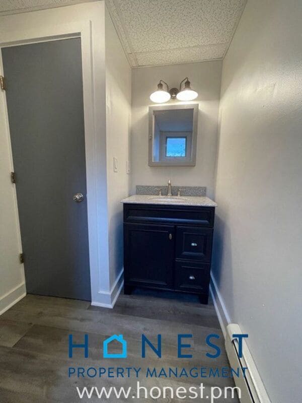 Building Photo - 20 Academy St