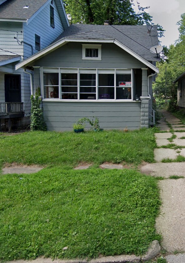 Primary Photo - Welcome to this charming 2-bedroom, 1-bath...