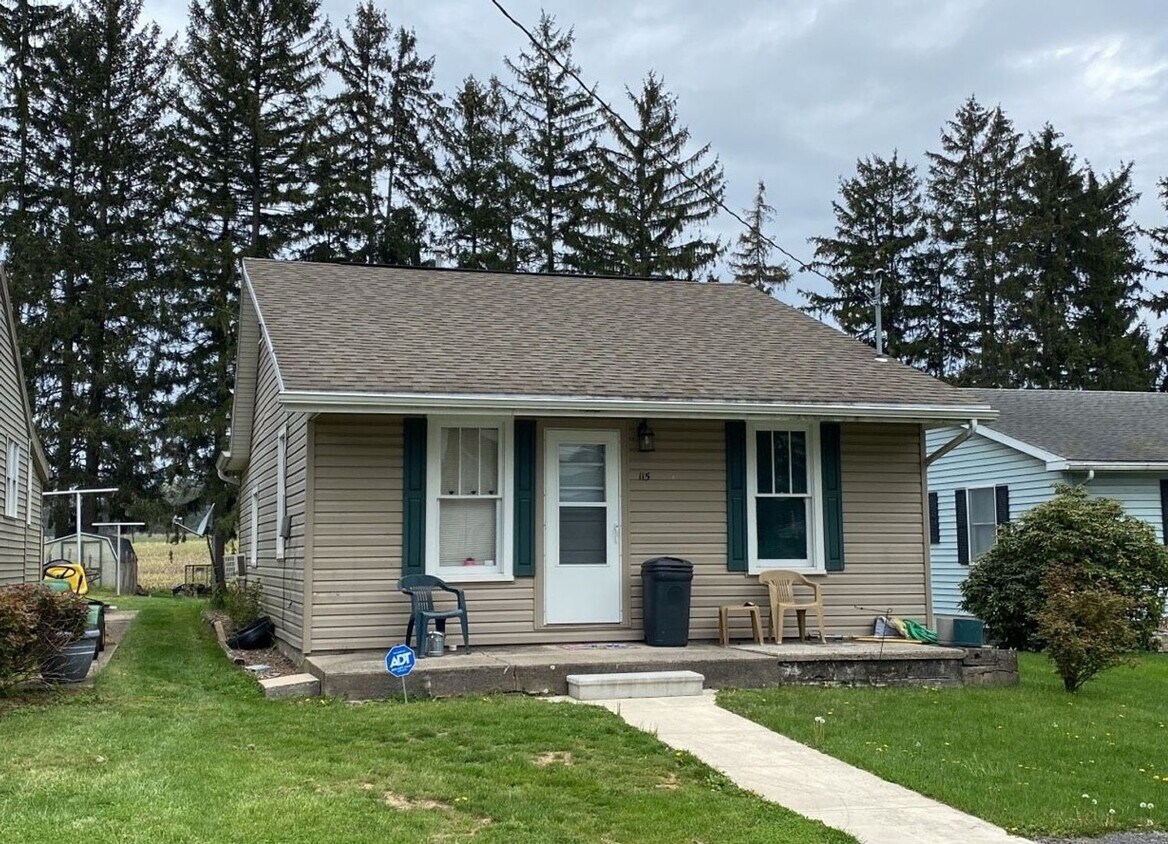 Foto principal - 1 bedroom and 1 bathroom single-family home