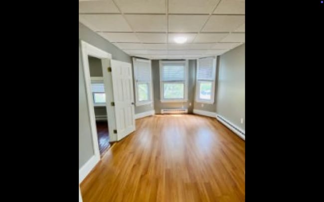 Building Photo - 346 Chelsea St