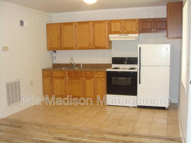 Foto del edificio - 1526 E 37th St