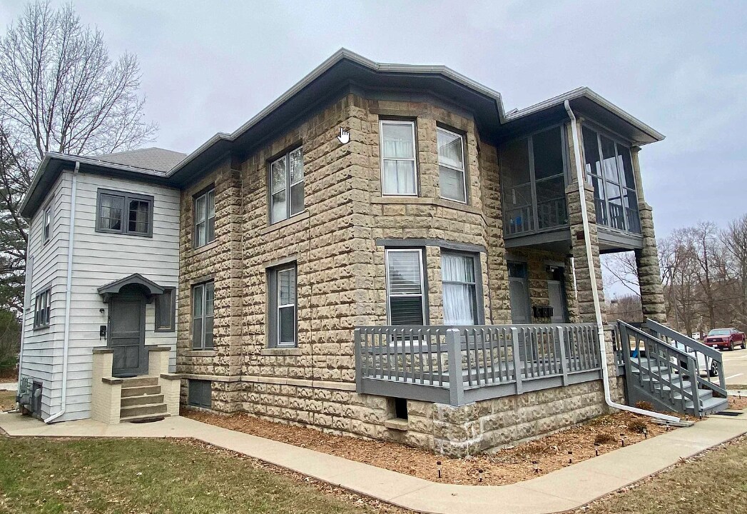 320 N Sherman Ave, IL 61455 Apartments in IL