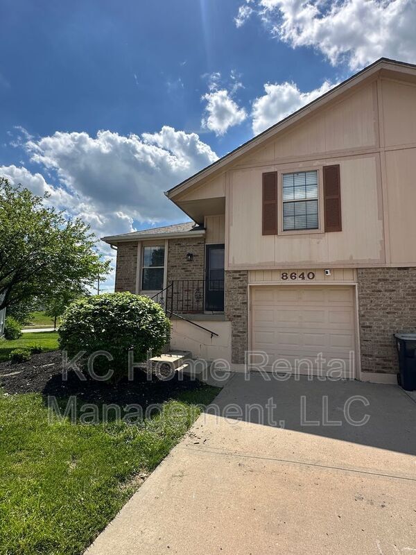 Building Photo - 8640 N Hull Ave