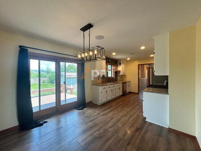 Foto del edificio - 8781 Calhoun Pl