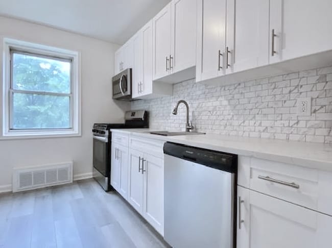 Renovated Kitchen - 2320 Linwood Ave