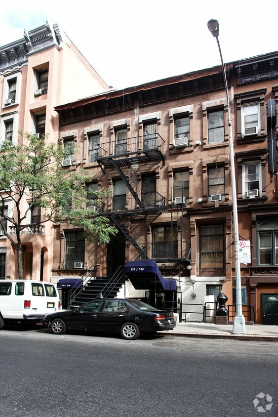 Primary Photo - 337-339 W 51st St