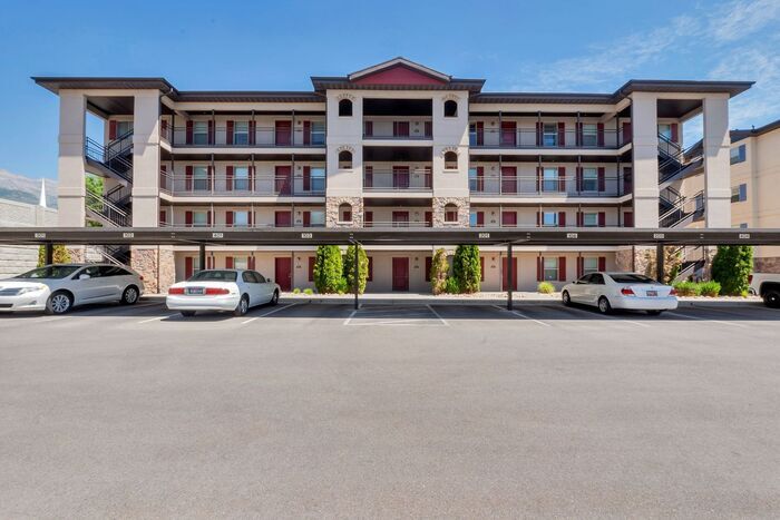 Foto principal - Beautiful Modern Orem Condo w free interne...