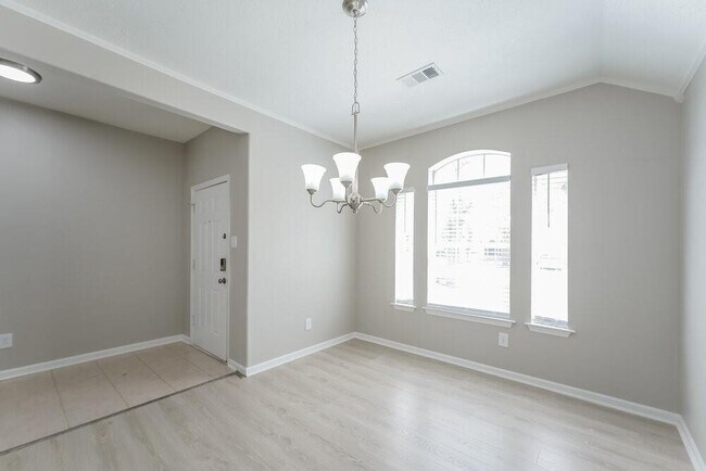 Foto del edificio - 18006 Oakmoss Hill Ct