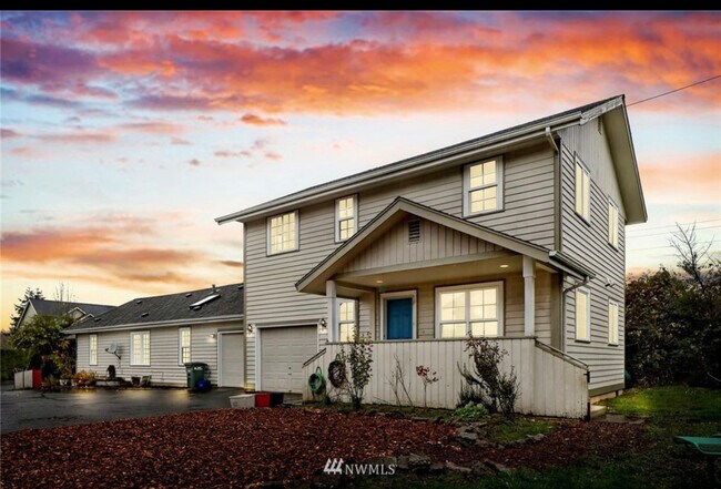 large two story portion available - 2516 Woburn St