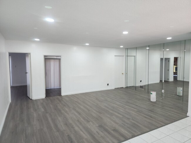Foto del edificio - 2915 W 138th St