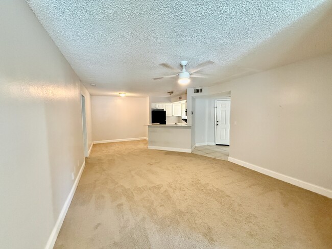 Building Photo - 4512 Commander Dr