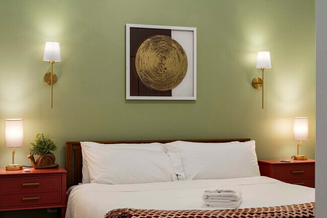 Building Photo - 33 S Ashland Ave