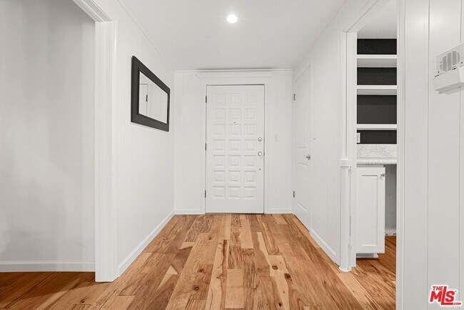 Foto del edificio - 10671 Holman Ave