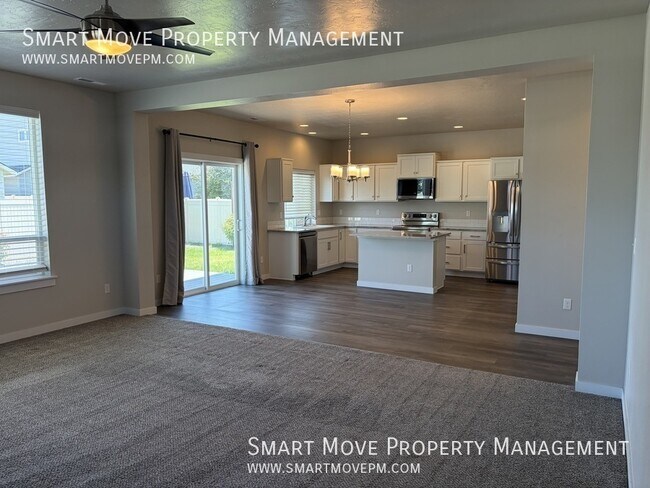 Foto del edificio - 6160 N Seawind Pl