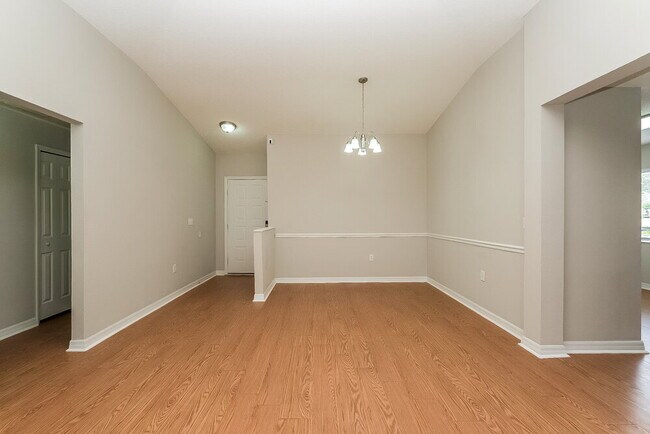 Foto del edificio - 3129 Pine Top Dr