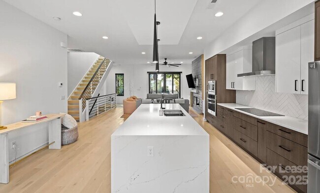 Foto del edificio - 2712 N Davidson St