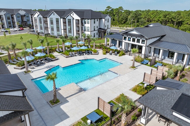 Building Photo - Evolve St James