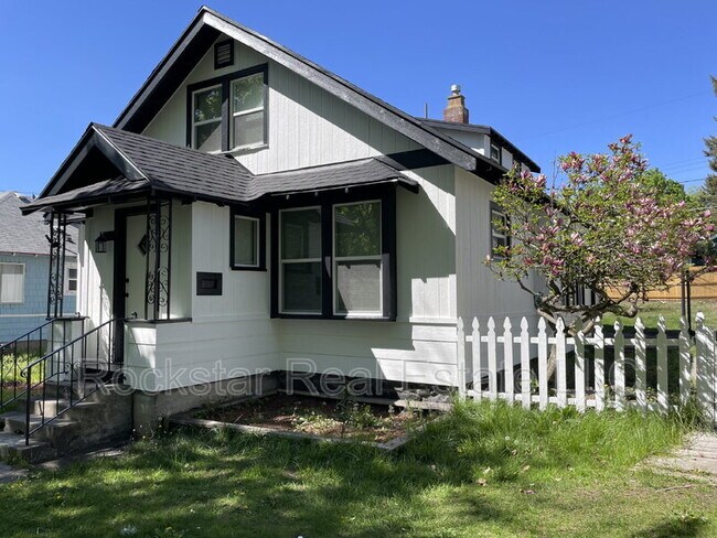Building Photo - 214 W Euclid Ave