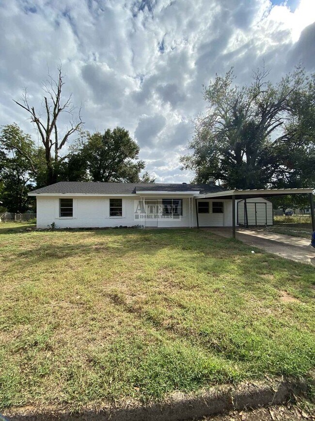 Building Photo - Very Cozy 3 Bed 1.5 Bath in Trinidad