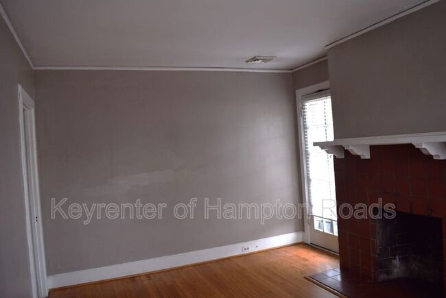 Building Photo - 4809 Colonial Ave
