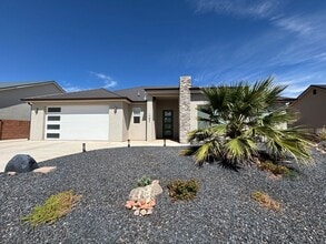 Building Photo - 1792 W 150 S