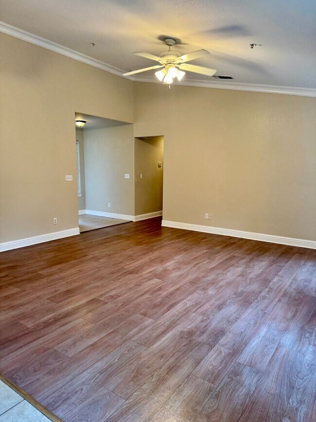 Foto del edificio - 4924 N Thorne Ave
