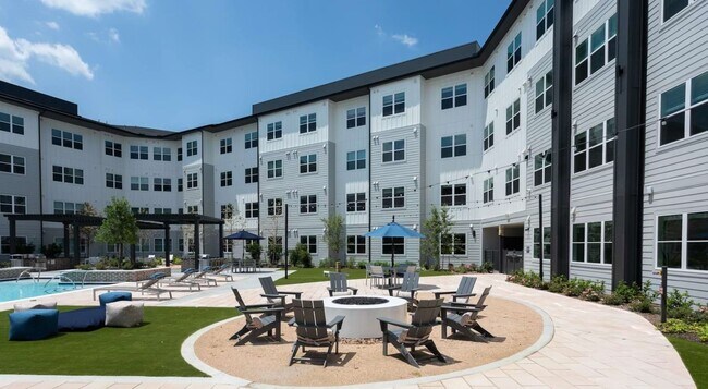 Foto del edificio - 19101 Town Ridge Ln