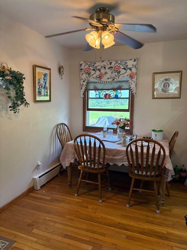 Dining Area - 26 Orchard Crest Dr