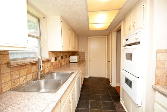 Foto del edificio - 614 Dalewood Dr
