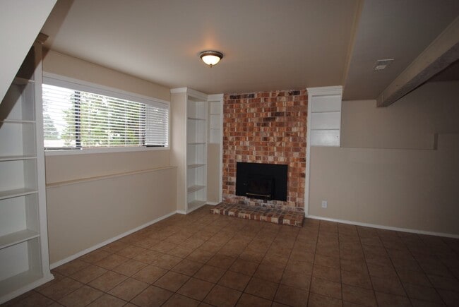 Building Photo - 721 SW 298th Pl