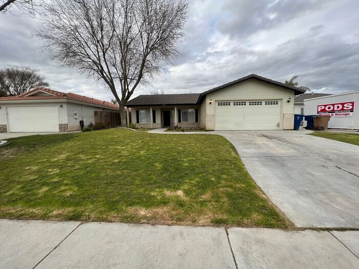 Primary Photo - 3 bedrooms 2 bath call me at 6613981200