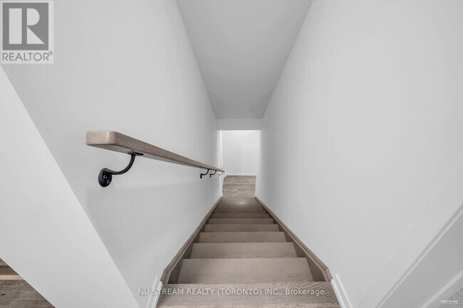 Photo du bâtiment - 14 Matawin Ln