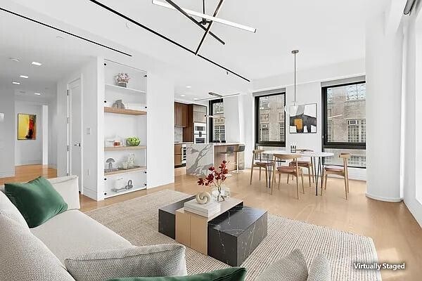 Building Photo - 242 Broome St