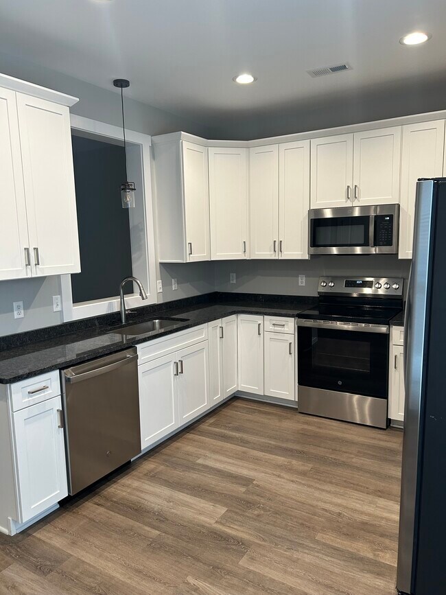 Foto del edificio - 74 Pelt Ln